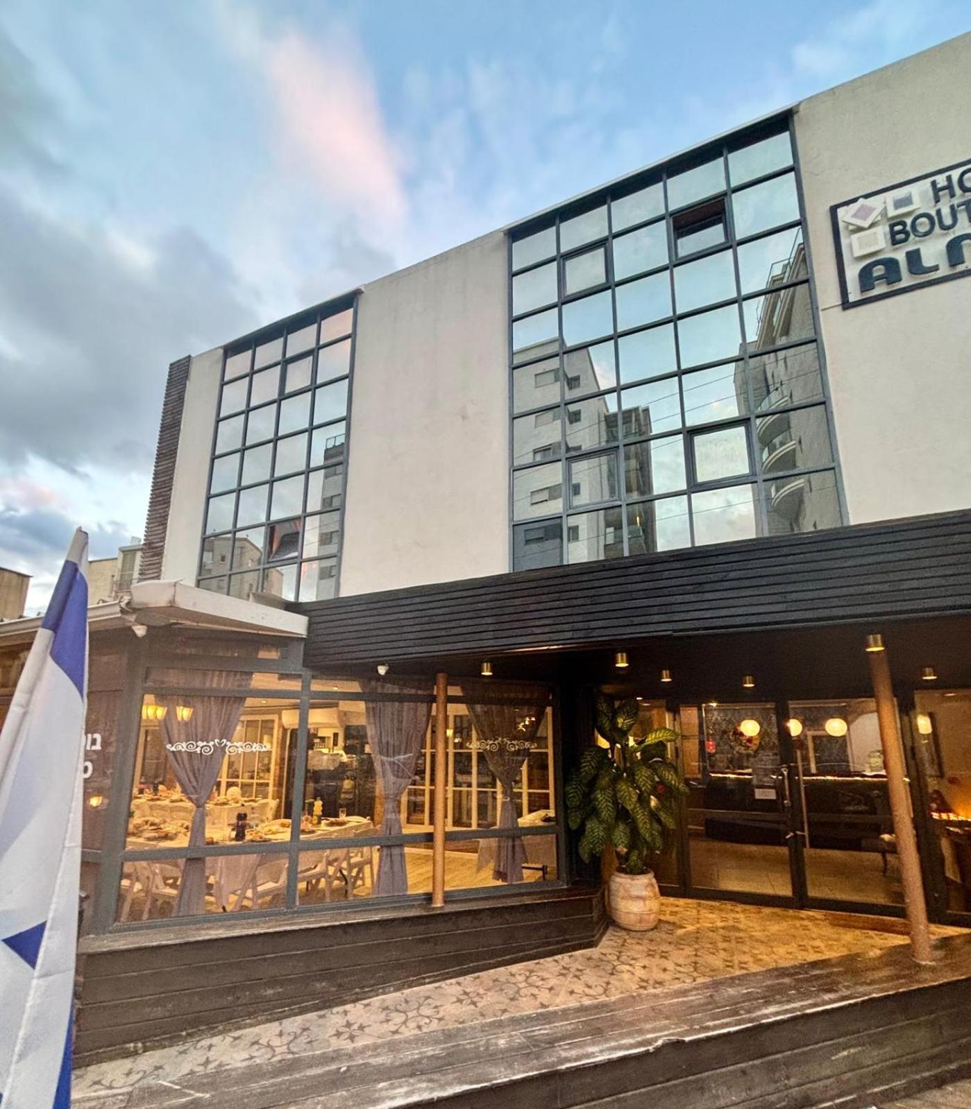 Hotel Alma - Near The Sea Netanya Exterior photo
